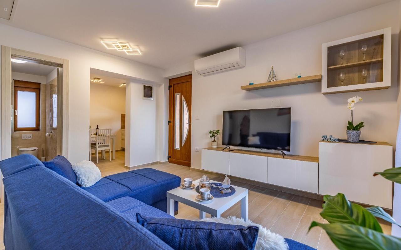 Apartment Blue Pula, New, Family Friendly, Comfortable, Free Parking And Wifi Exterior photo